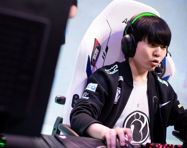 关于Doinb意外战胜美国队,比赛局势复杂引爆全场!全场沸腾不已的信息 关于Doinb意外战胜美国队,比赛局势复杂引爆全场!全场沸腾不已的信息