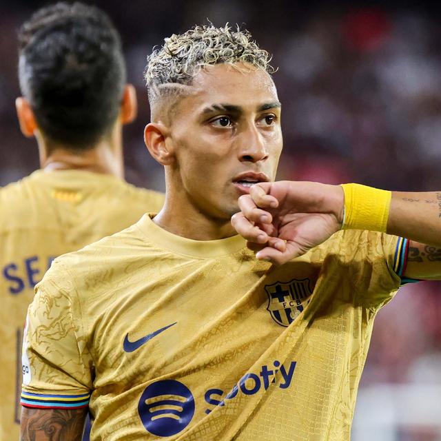 关于赛地聚焦——荷甲转会期热度飙升，切尔西门线救险，管理层满意，资深球员宣示担当的信息